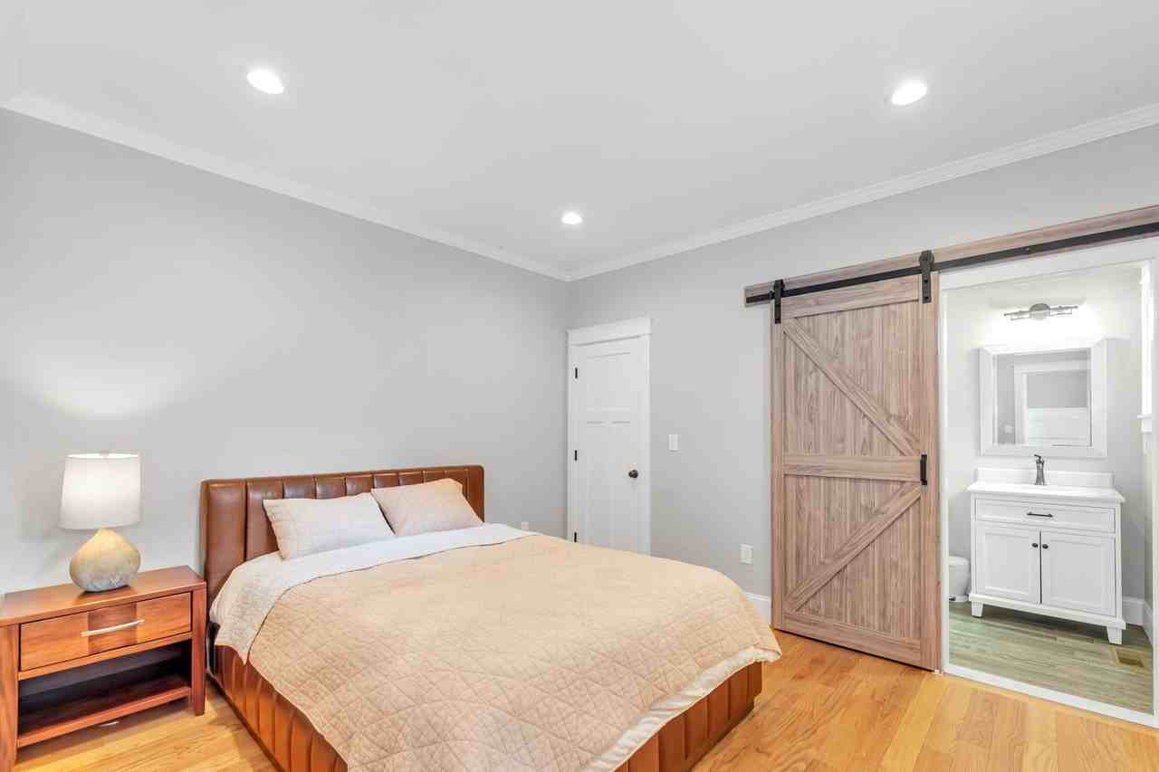 11 Chase Ave - Photo 5 of 23