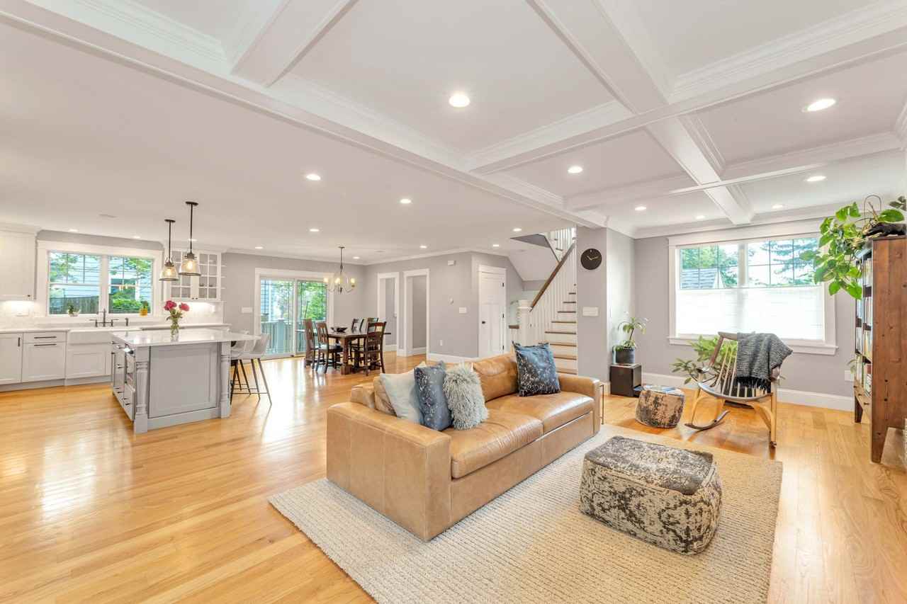 11 Chase Ave - Photo 7 of 23