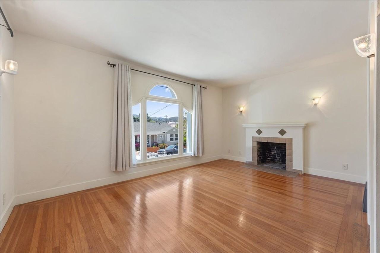 276 276 East Ave - Up #UP - Photo 2 of 26