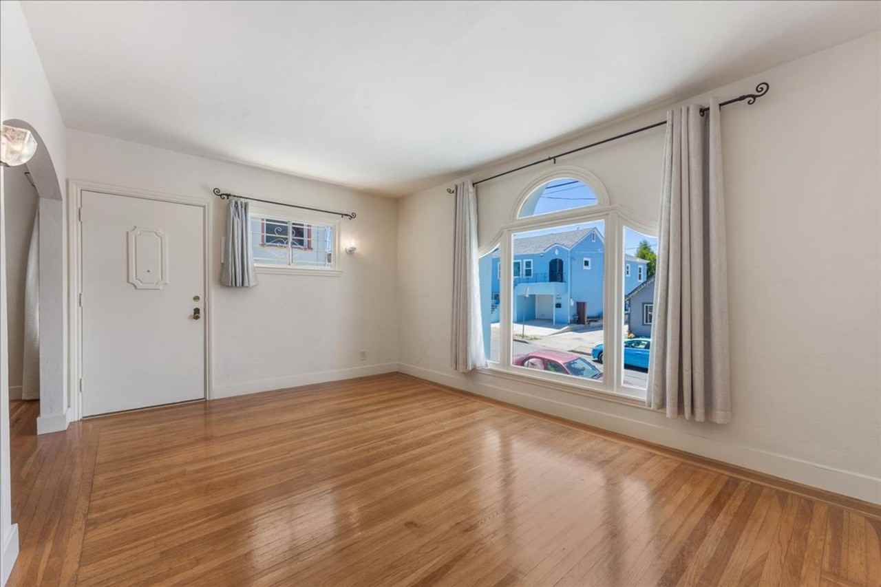 276 276 East Ave - Up #UP - Photo 6 of 26
