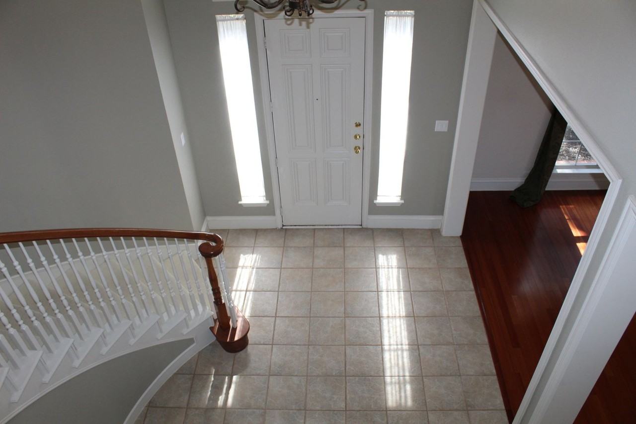 11000 Breezewood Dr - Photo 6 of 32