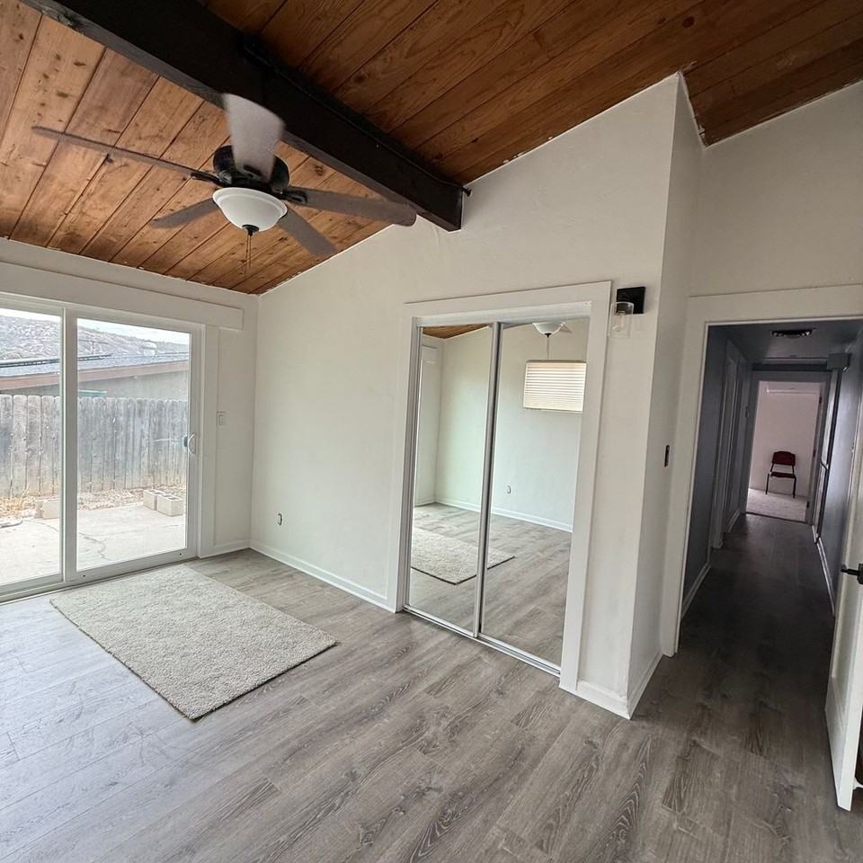 9219 Fanita Rancho Rd - Photo 5 of 12
