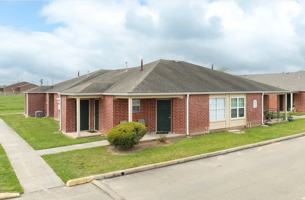 featured image of 905 N Avenue J