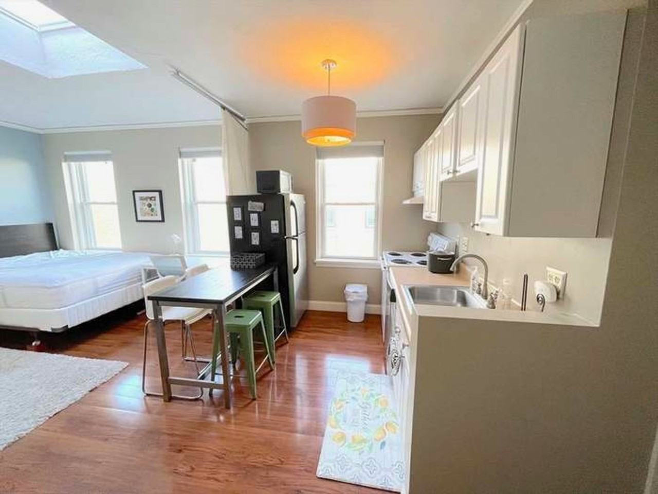 1411 Commonwealth Ave - Photo 2 of 8