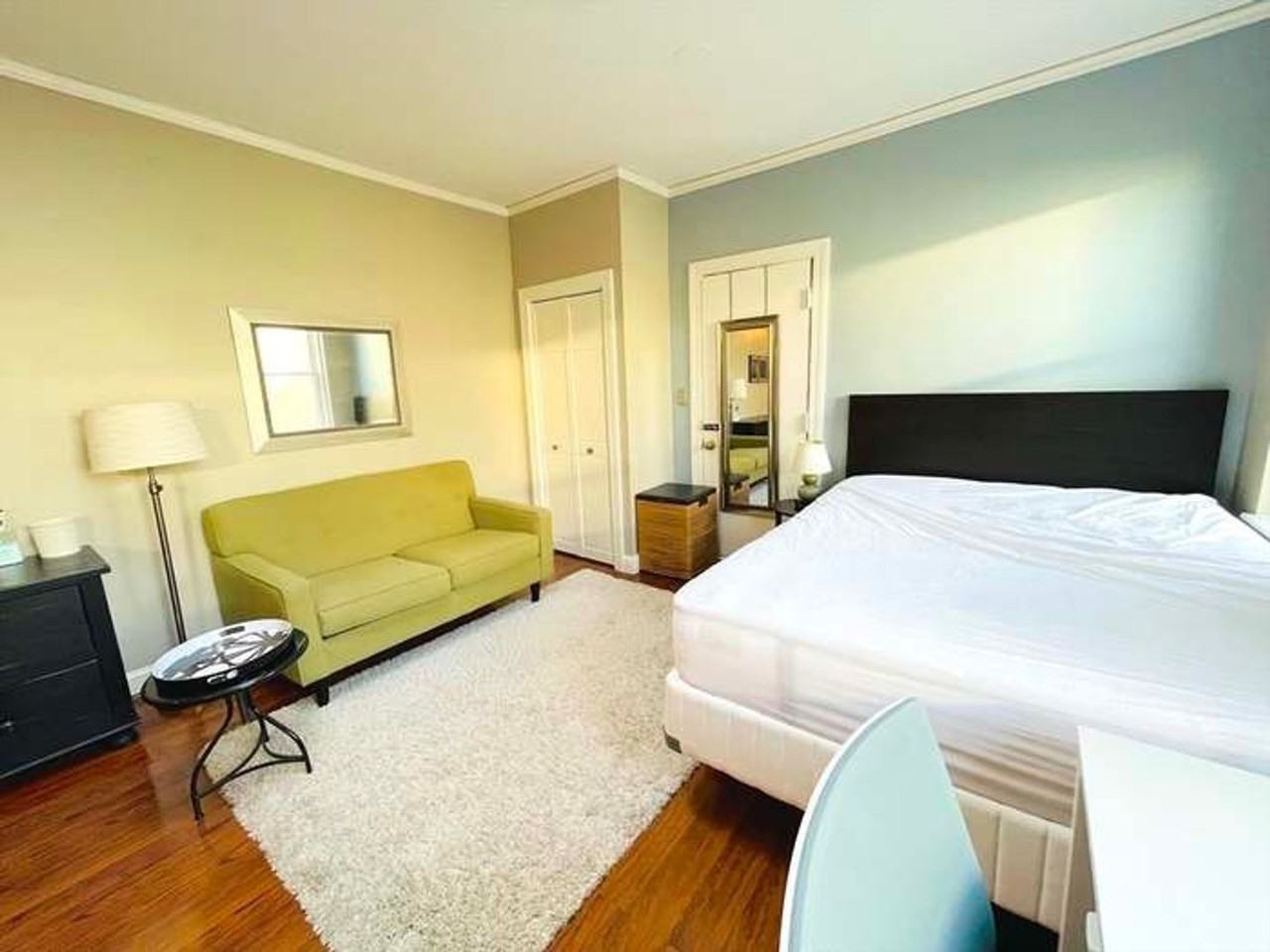 1411 Commonwealth Ave - Photo 4 of 8