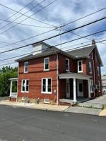 featured image of 31 N Poplar St