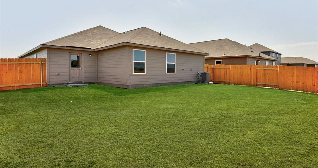13028 Torrey Reynolds Dr - Photo 3 of 14