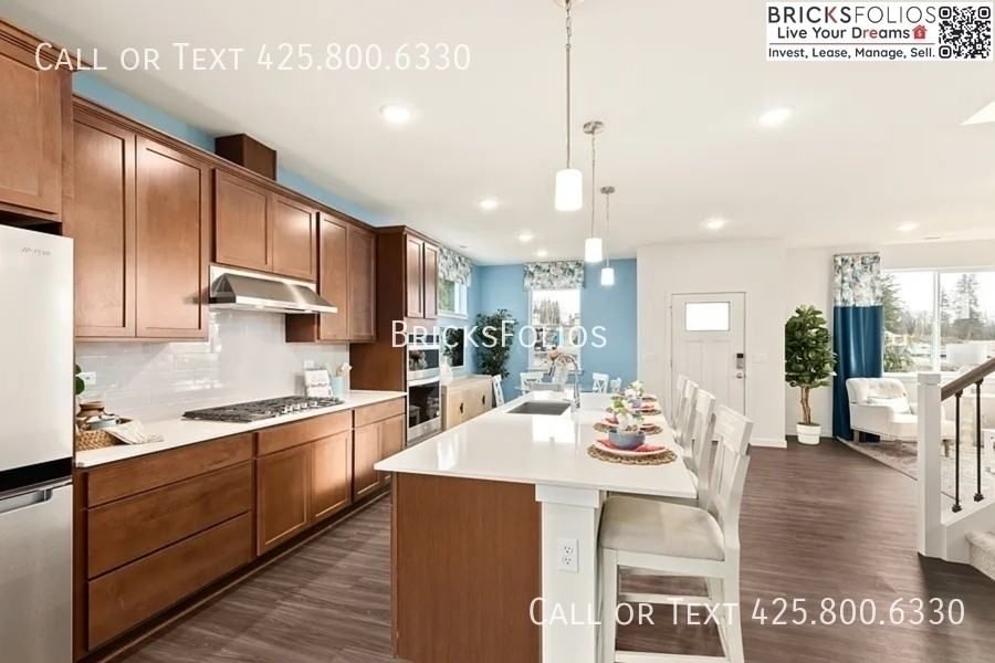 5163 86th Ave Ne - Photo 6 of 31