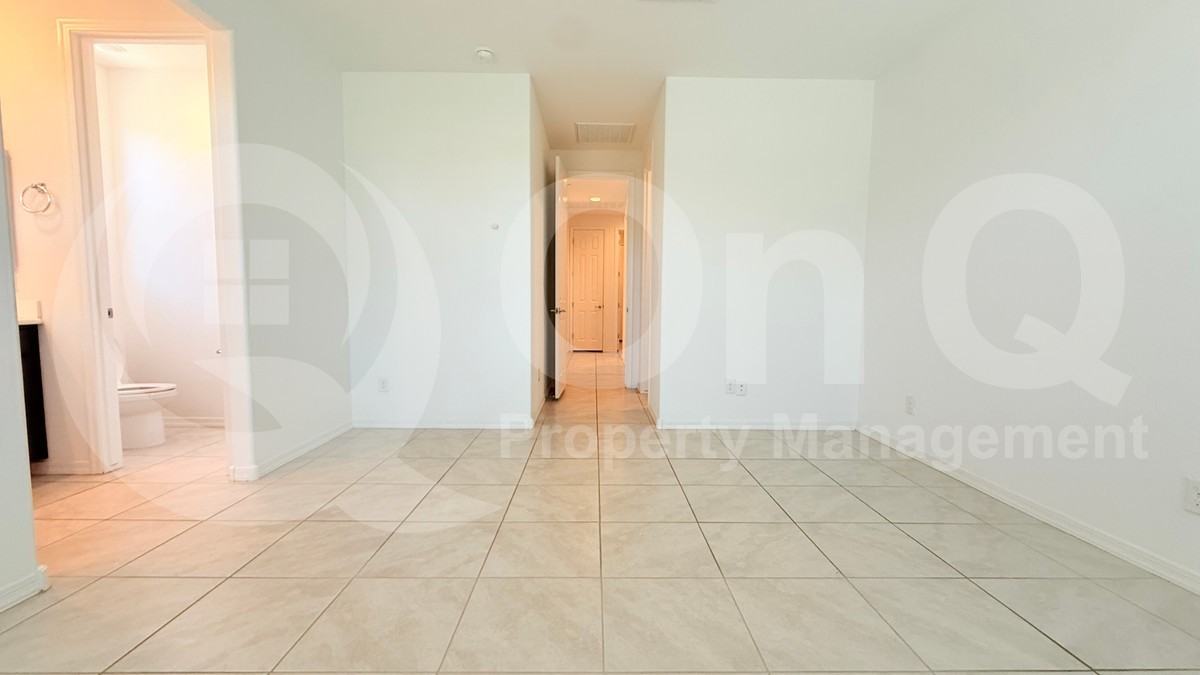 17279 W Valentine St - Photo 4 of 48