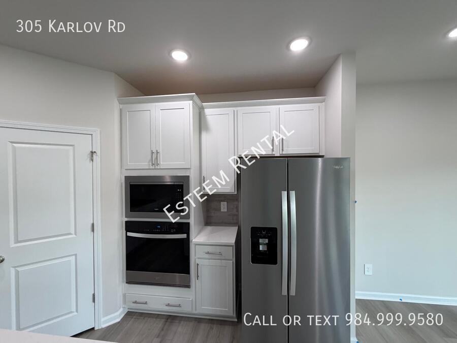 305 Karlov Rd - Photo 4 of 34