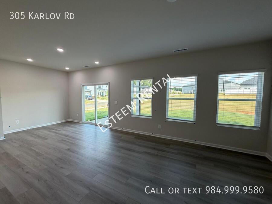 305 Karlov Rd - Photo 6 of 34