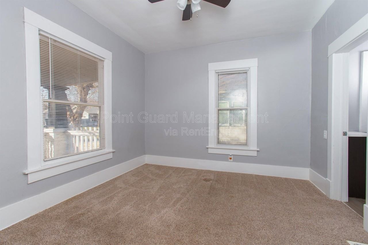 1422 S Wichita St - Photo 5 of 20