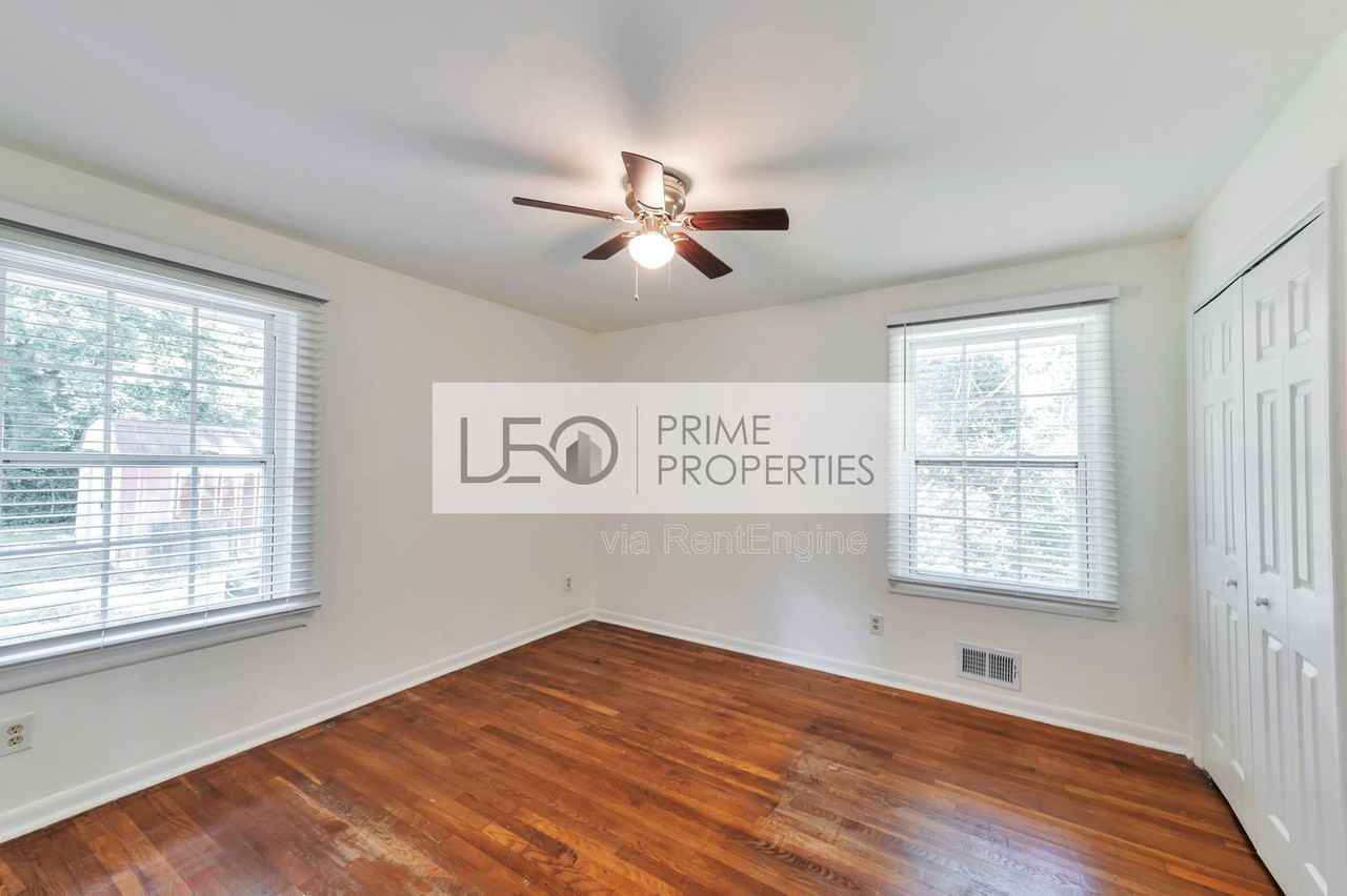 1728 Springer St Nw - Photo 3 of 15