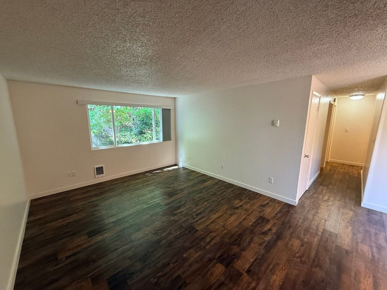 457 Senate St Nw - Photo 2 of 26