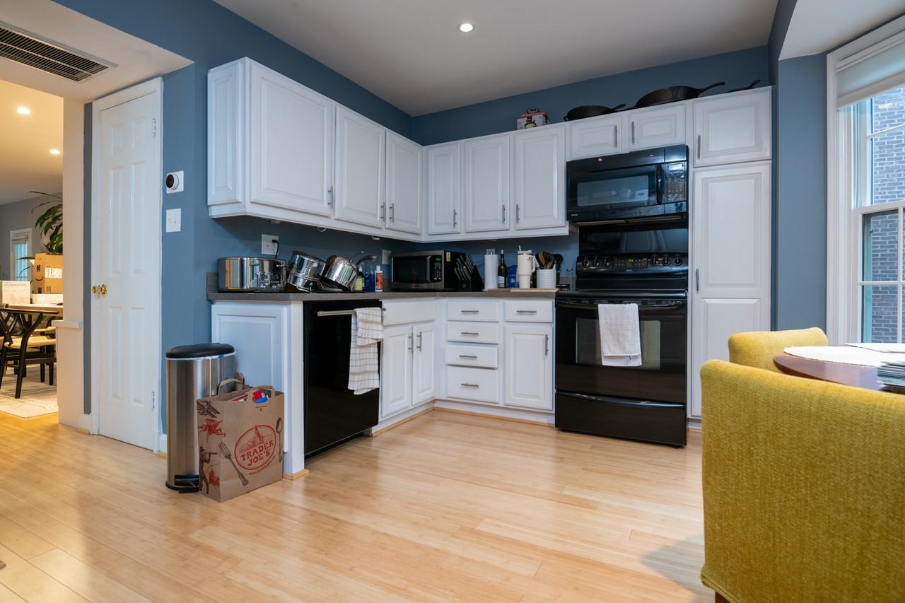 4605 1/2 Macarthur Blvd Nw #B - Photo 6 of 21