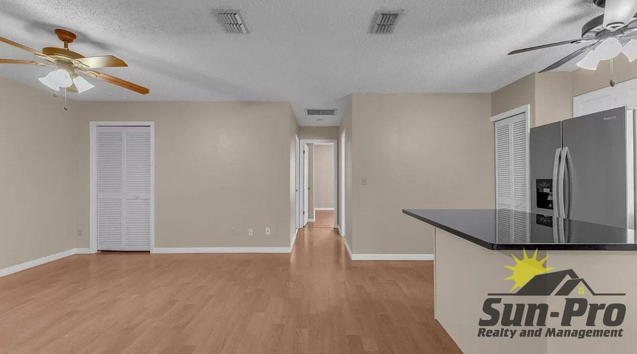 1005 Fox Trace Ct #1 - Photo 2 of 12