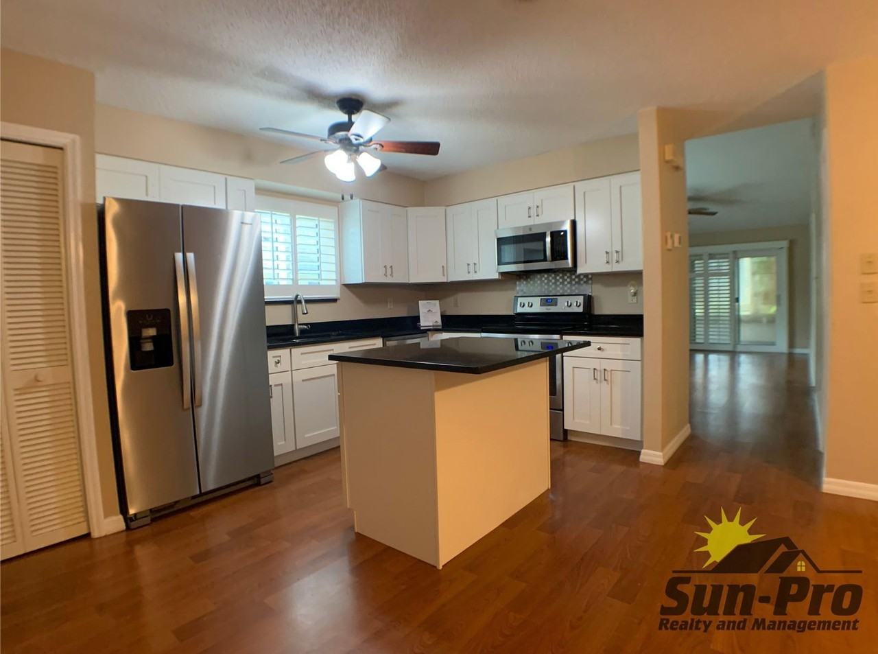 1005 Fox Trace Ct #1 - Photo 4 of 12