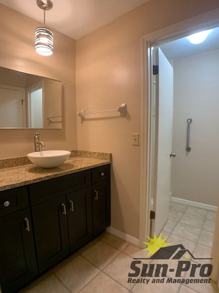 1005 Fox Trace Ct #1 - Photo 7 of 12