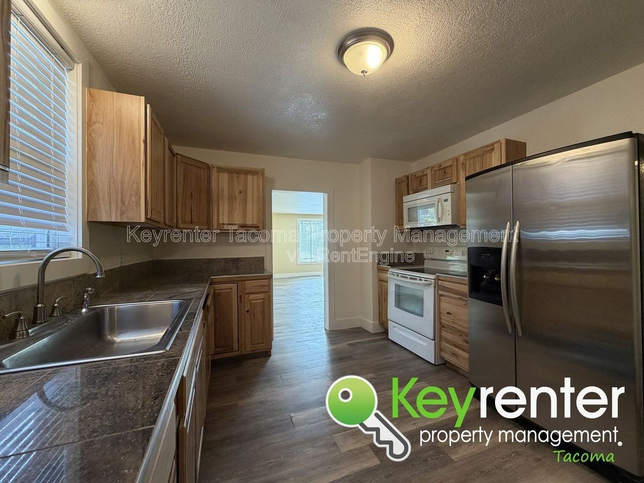 3620 S M St - Photo 3 of 20