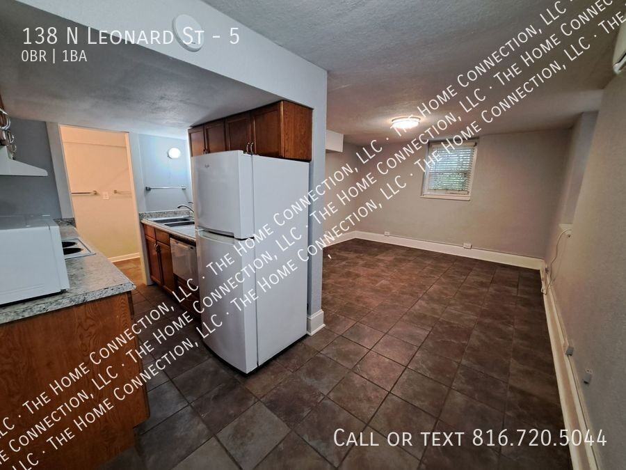 138 N Leonard St #5 - Photo 2 of 12