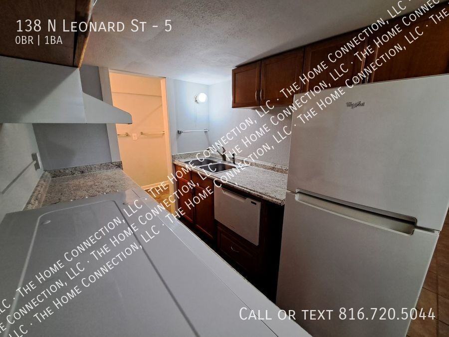 138 N Leonard St #5 - Photo 4 of 12