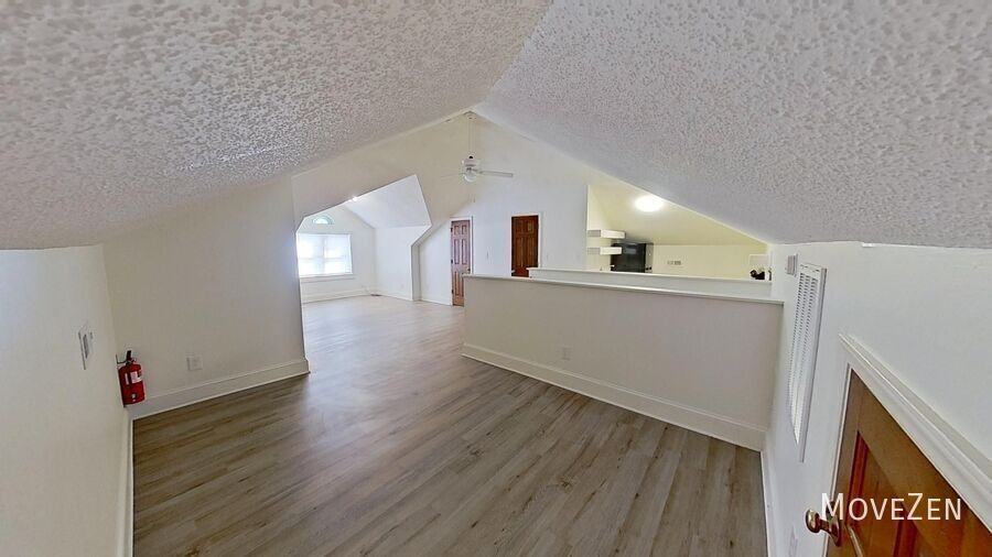 209 E Peace St #C - Photo 6 of 29