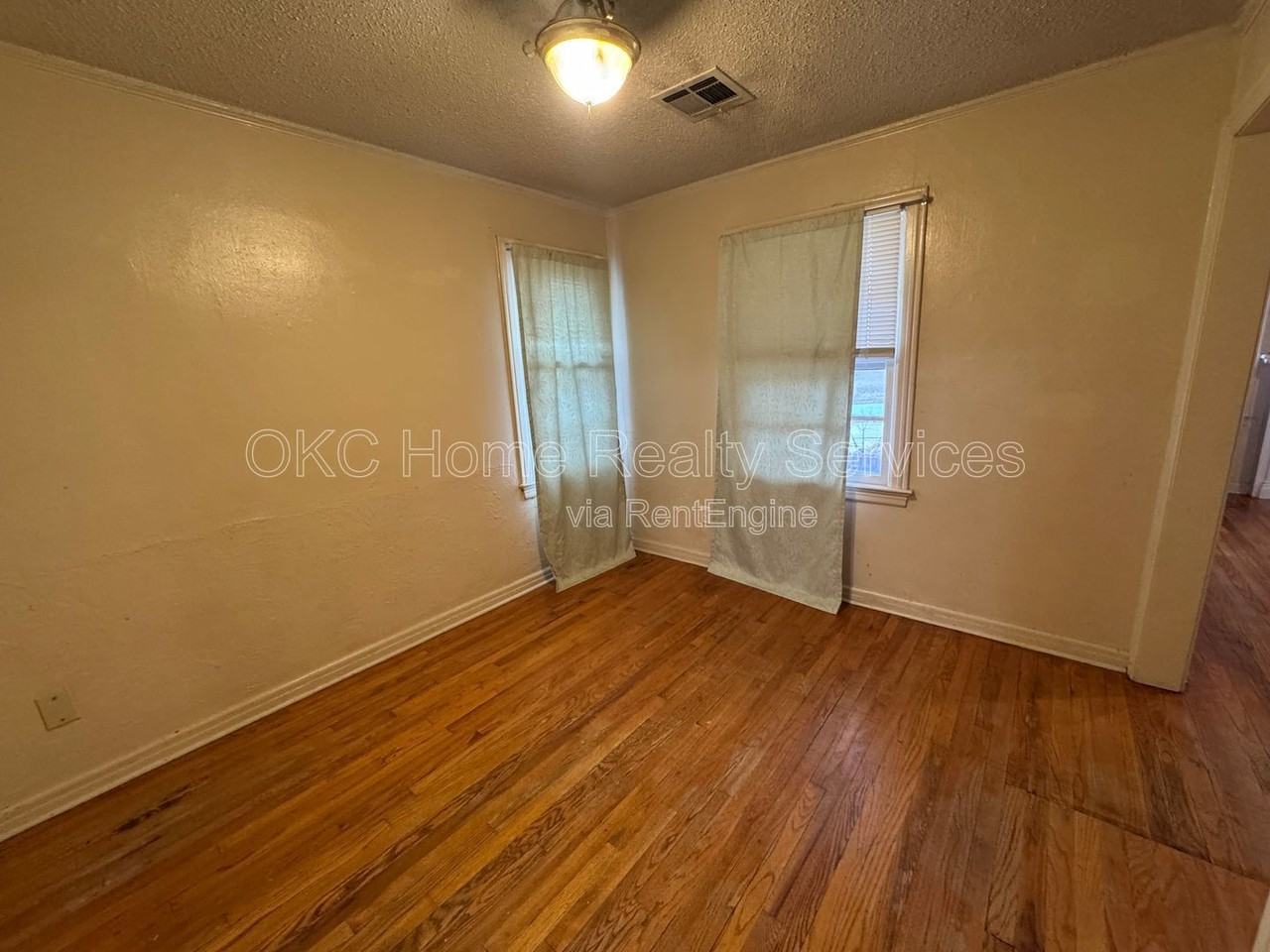 2713 Normandy St - Photo 7 of 12