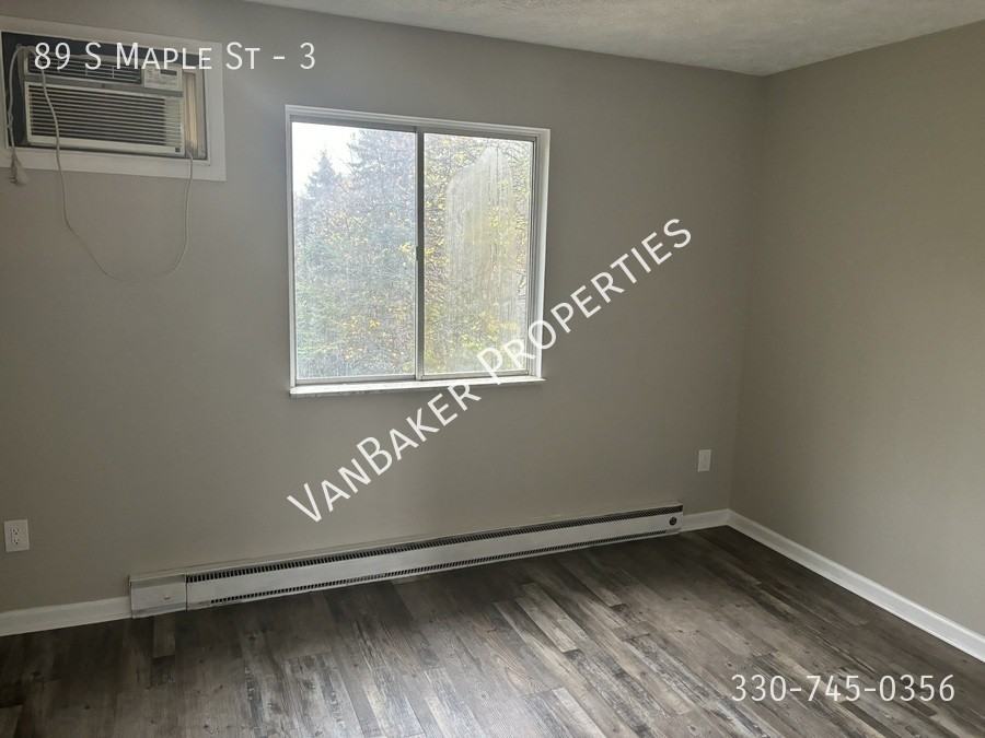 89 S Maple St #3 - Photo 3 of 7
