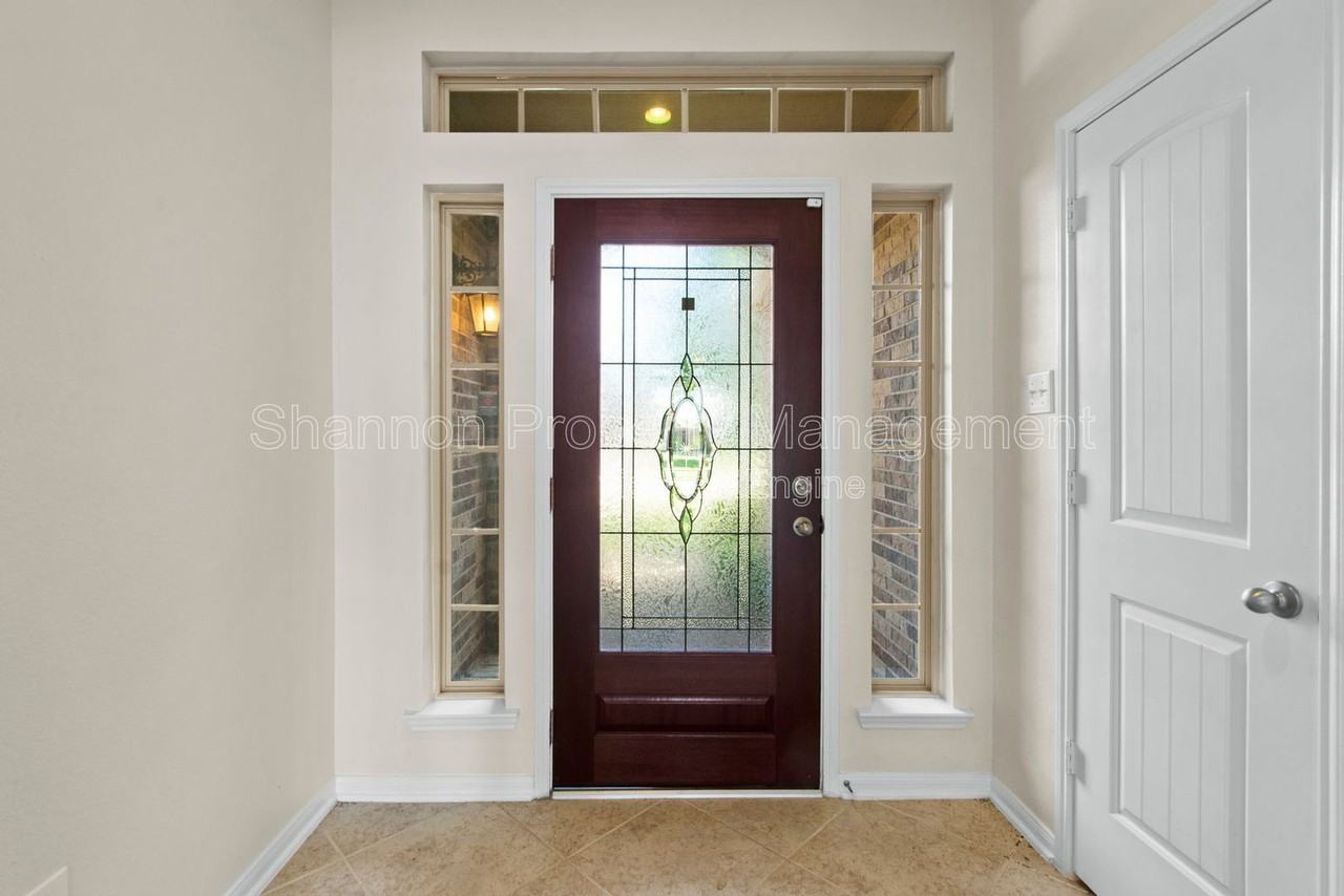 9430 Harmony Lake Ln - Photo 5 of 28