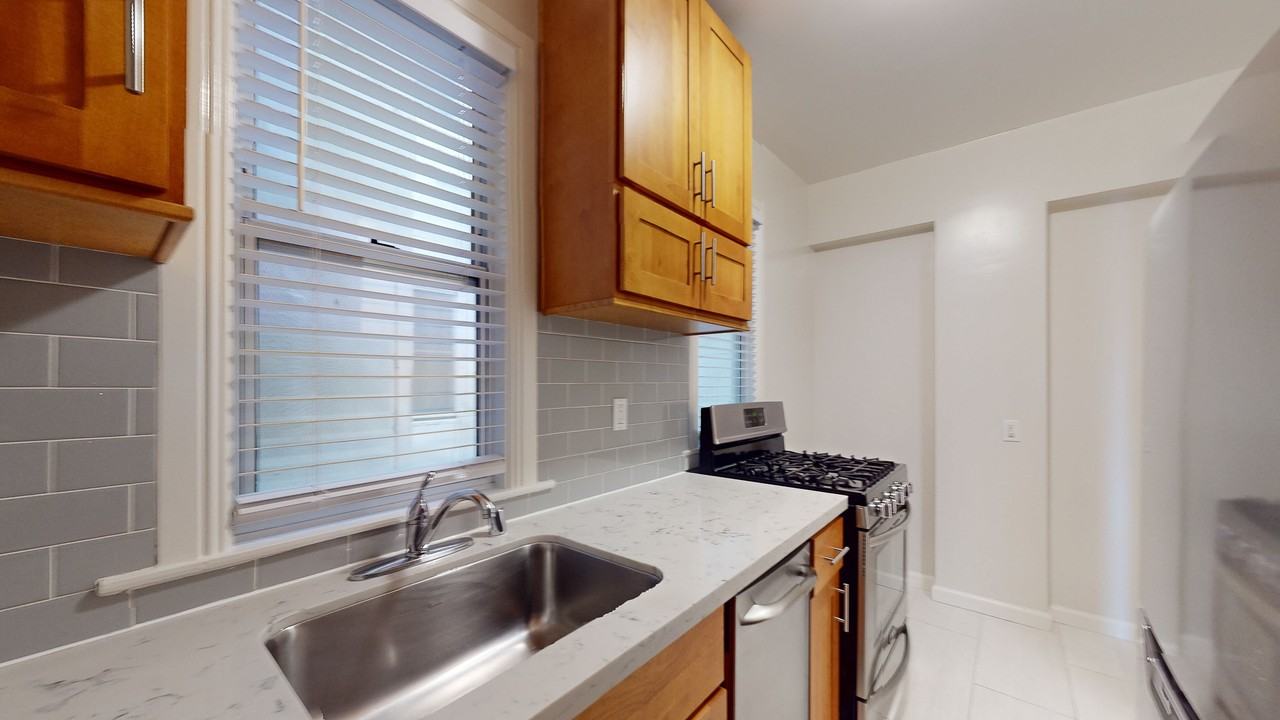 2242 Polk St #311 - Photo 3 of 11