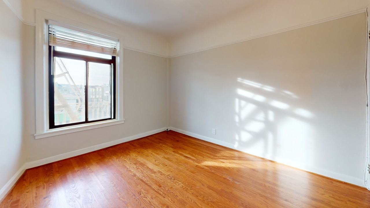 2242 Polk St #311 - Photo 5 of 11