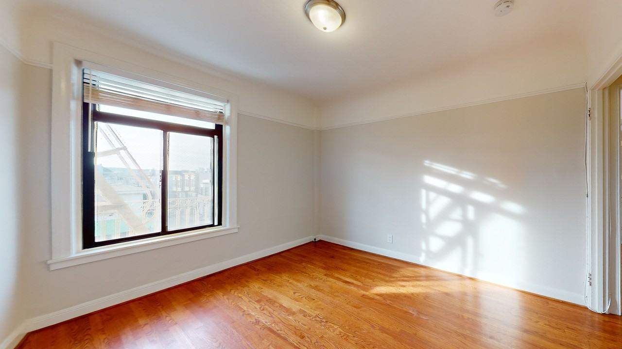 2242 Polk St #311 - Photo 6 of 11