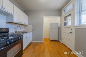 featured image of 2056 W Arthur Ave #3W