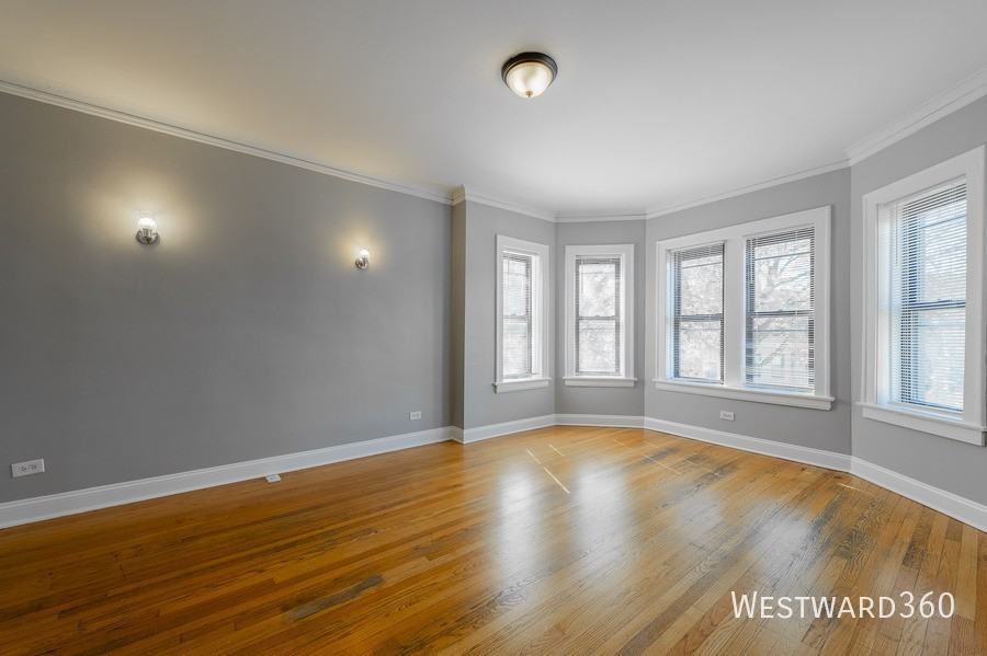 2056 W Arthur Ave #3W - Photo 4 of 11
