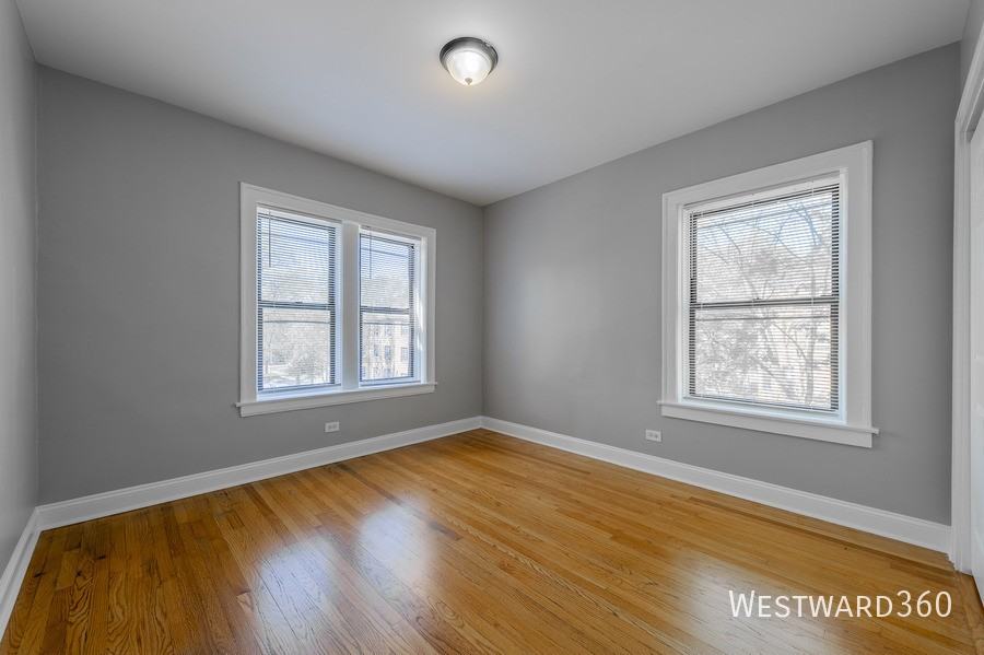 2056 W Arthur Ave #3W - Photo 6 of 11