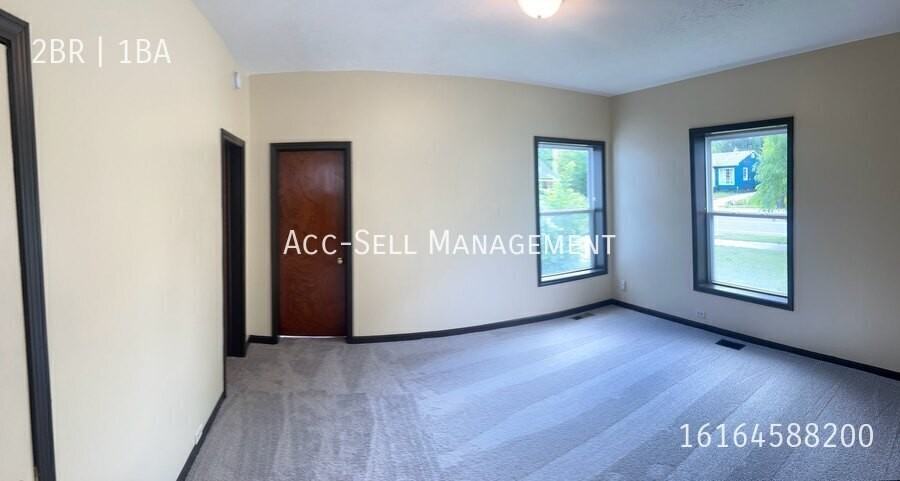427 Leonard St Ne - Photo 5 of 8