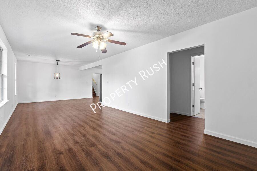 3404 Frawley St - Photo 6 of 41