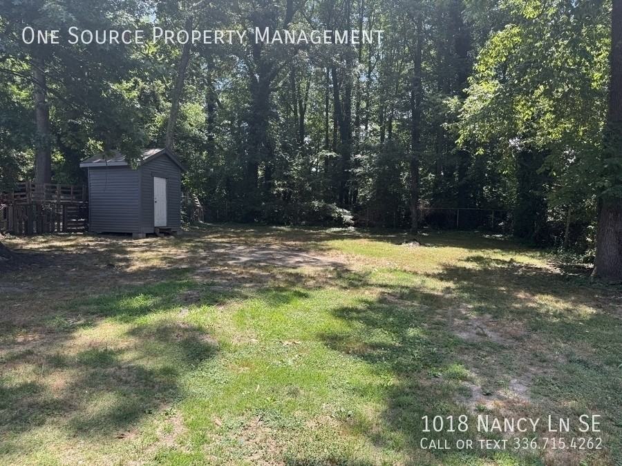 1018 Nancy Ln - Photo 3 of 11
