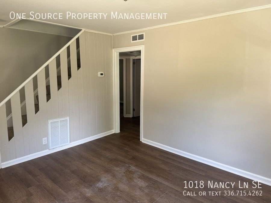 1018 Nancy Ln - Photo 6 of 11