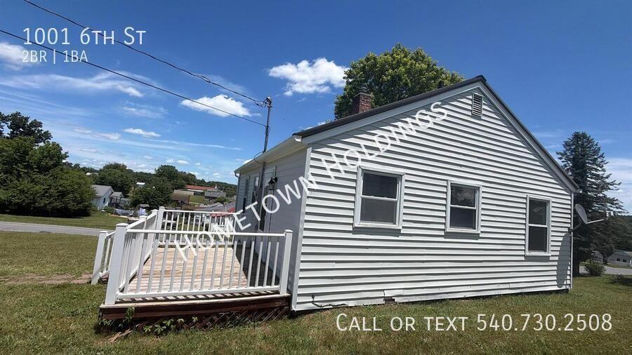 1001 6th St - Photo 4 of 18