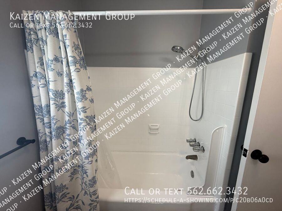 5471 Linden Ave #8 - Photo 6 of 9