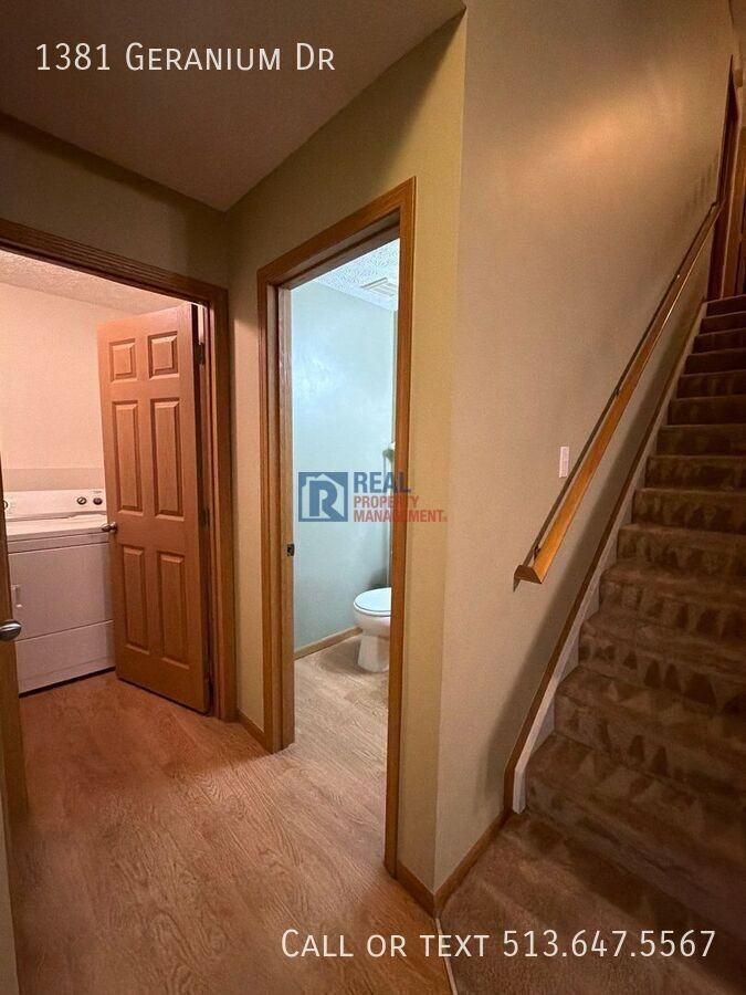 1381 Geranium Dr - Photo 3 of 34