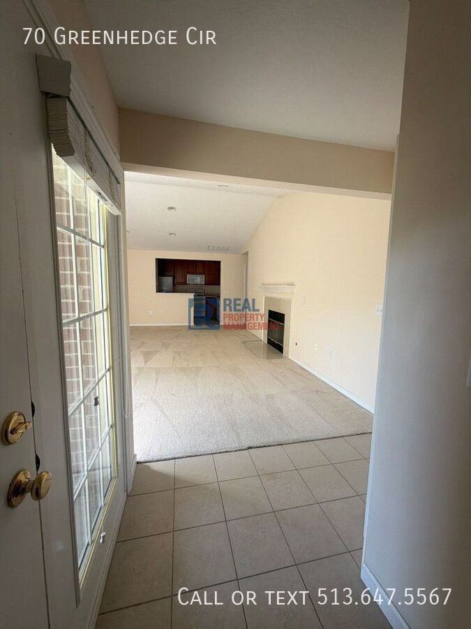 70 Greenhedge Cir - Photo 3 of 35
