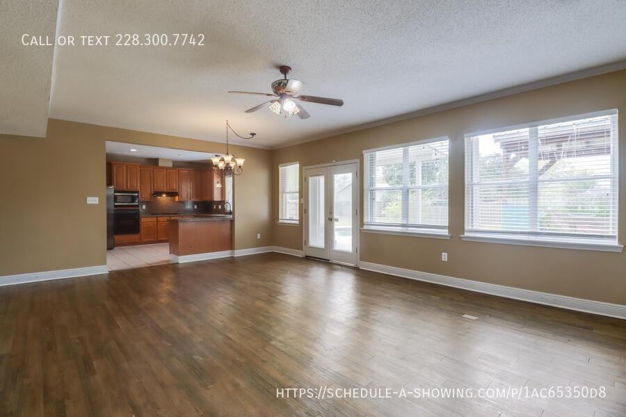 2073 Stone Bridge Dr - Photo 5 of 24