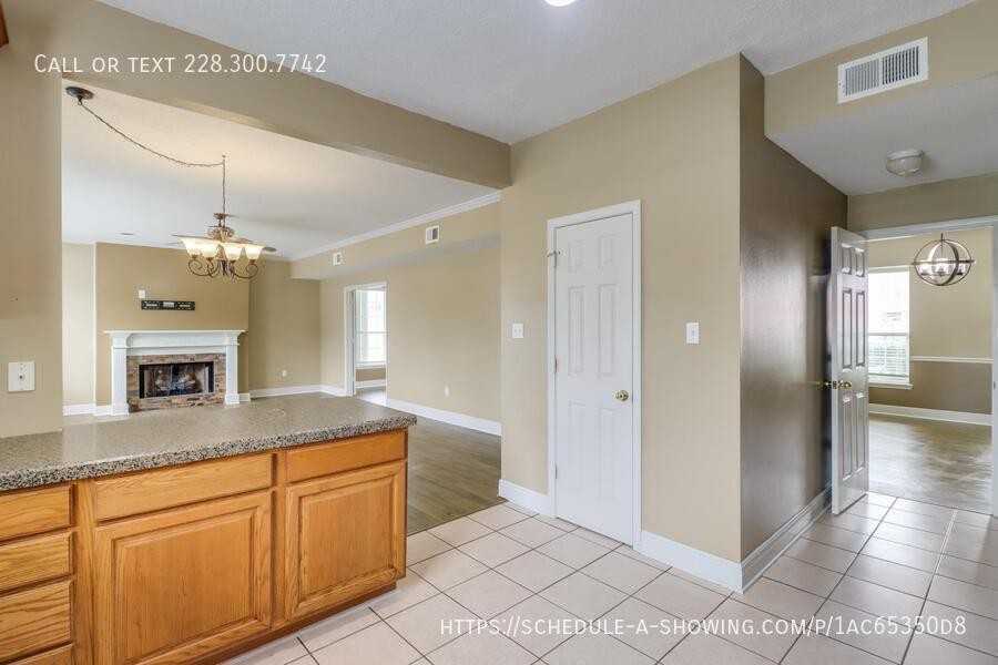 2073 Stone Bridge Dr - Photo 5 of 24