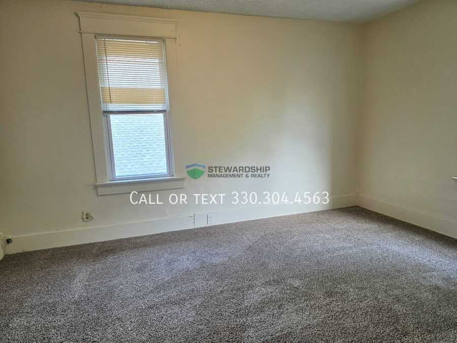86 Hurlburt Ave - Photo 4 of 19