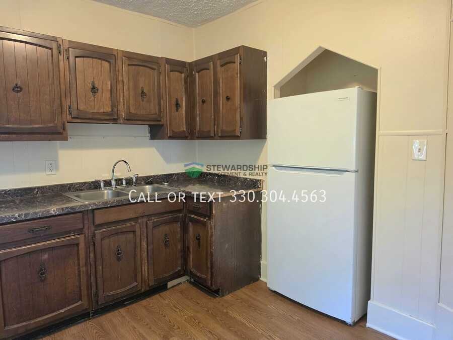 86 Hurlburt Ave - Photo 7 of 19