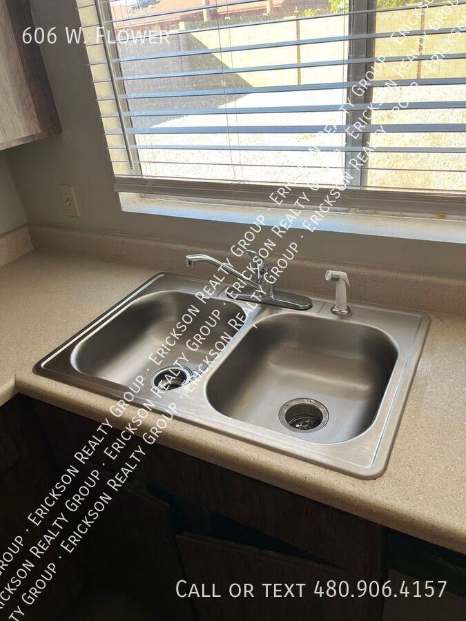 606 W Flower Ave - Photo 7 of 13