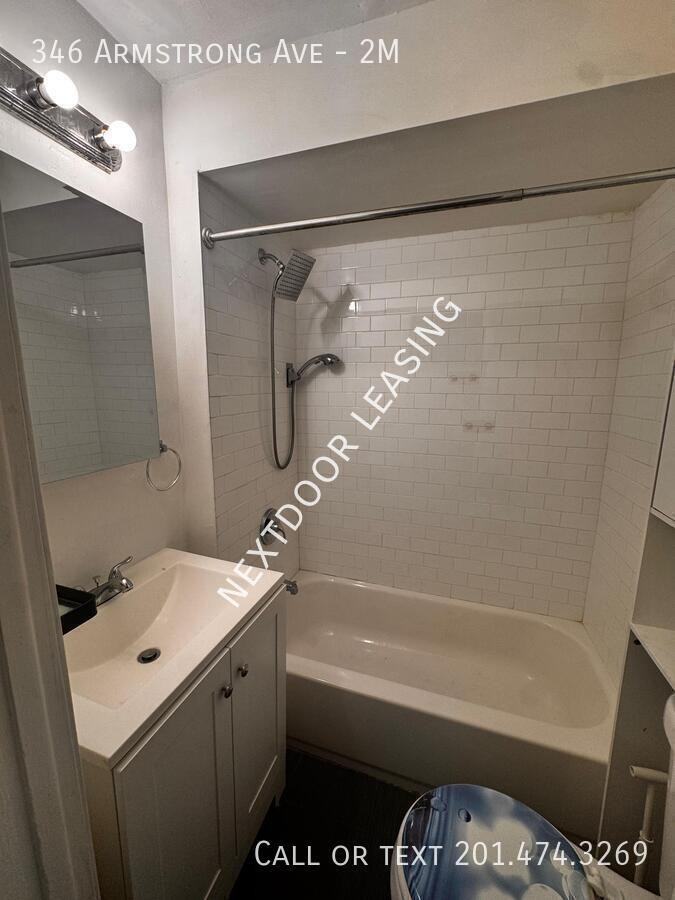 346 Armstrong Ave #2M - Photo 3 of 6