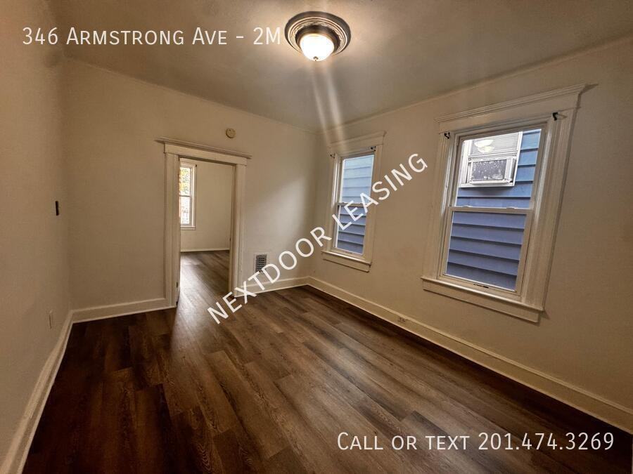 346 Armstrong Ave #2M - Photo 5 of 6